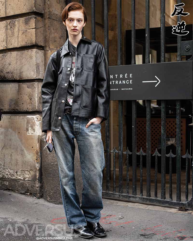 Boxy leather & baggy jeans: Aine O’Leary’s off-duty street style - Photo ADVERSUS