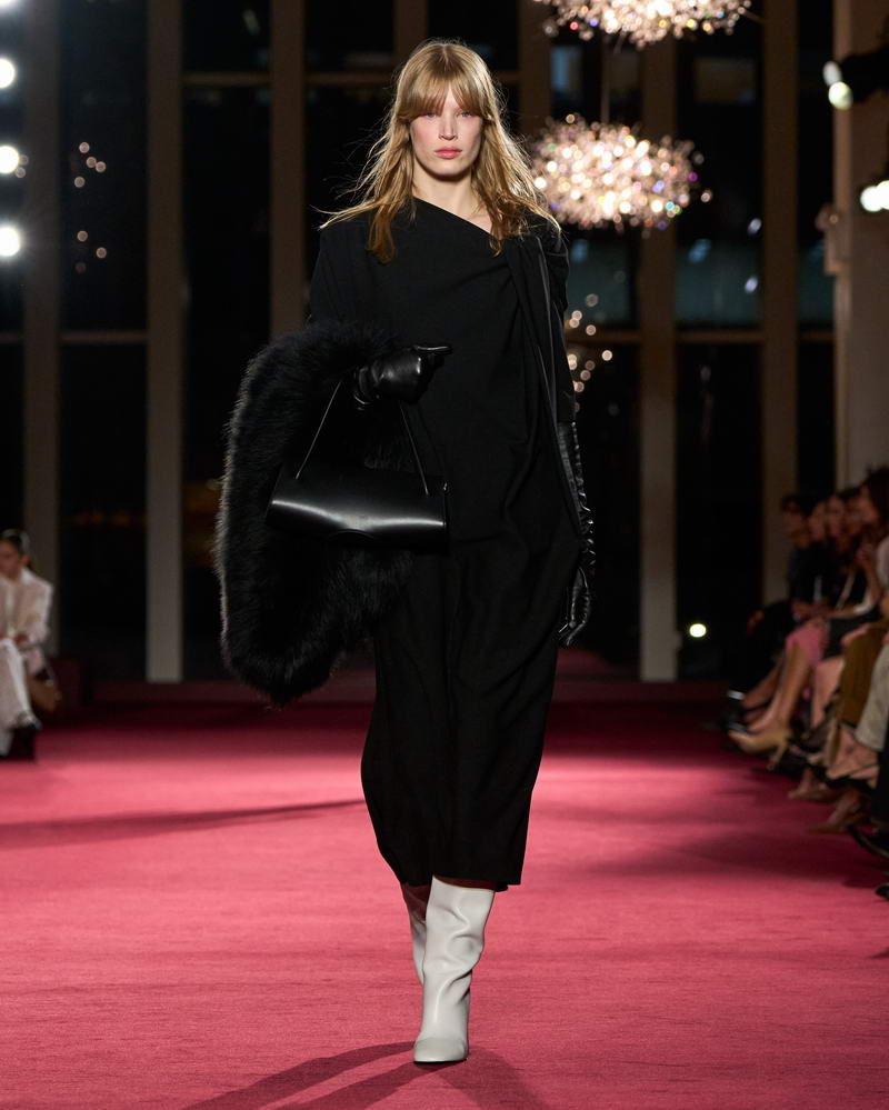 Michael Kors Fall Winter 2026 collection. New York Chic Reimagined - Photo courtesy of Michael Kors