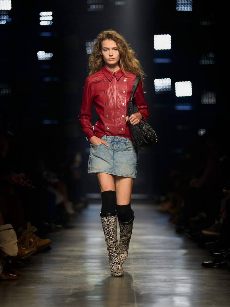 Paris After Dark: The Intimate Duality of Isabel Marant Winter 2026 - Photo courtesy of Isabel Marant