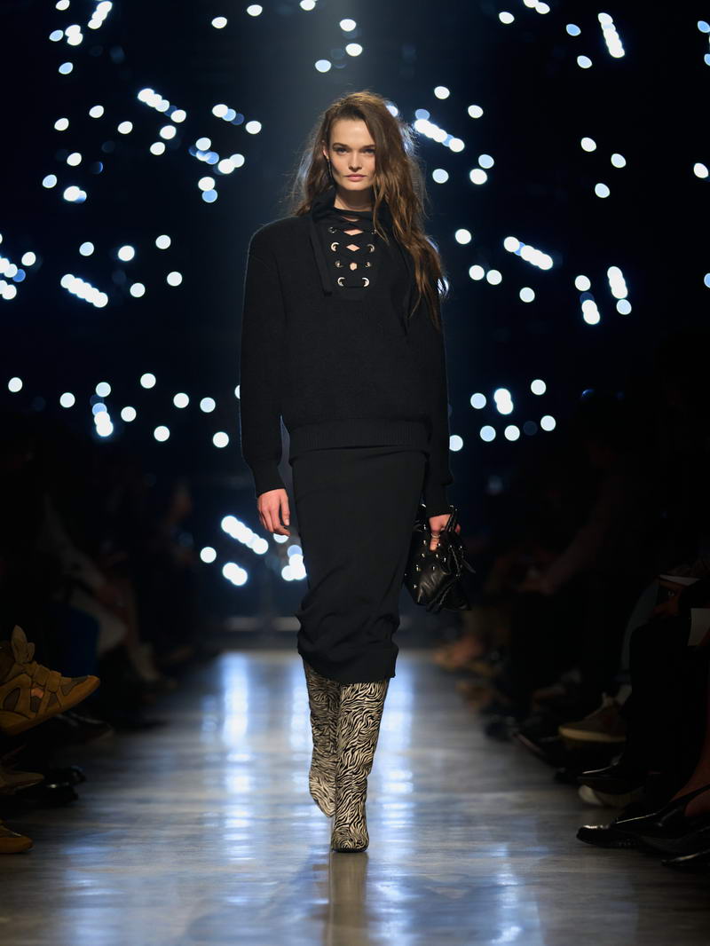 Paris After Dark: The Intimate Duality of Isabel Marant Winter 2026 - Photo courtesy of Isabel Marant