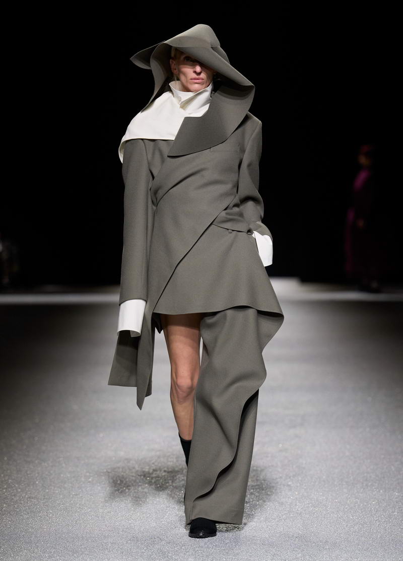 ISSEY MIYAKE Autumn Winter 2026 2027 - Photo courtesy of ISSEY MIYAKE