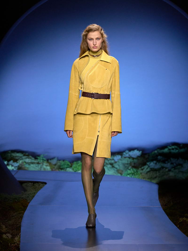 Twilight in Motion: Hermès Unveils a Nocturnal Elegance for Fall/Winter 2026-2027 - Photo courtesy of Hermès