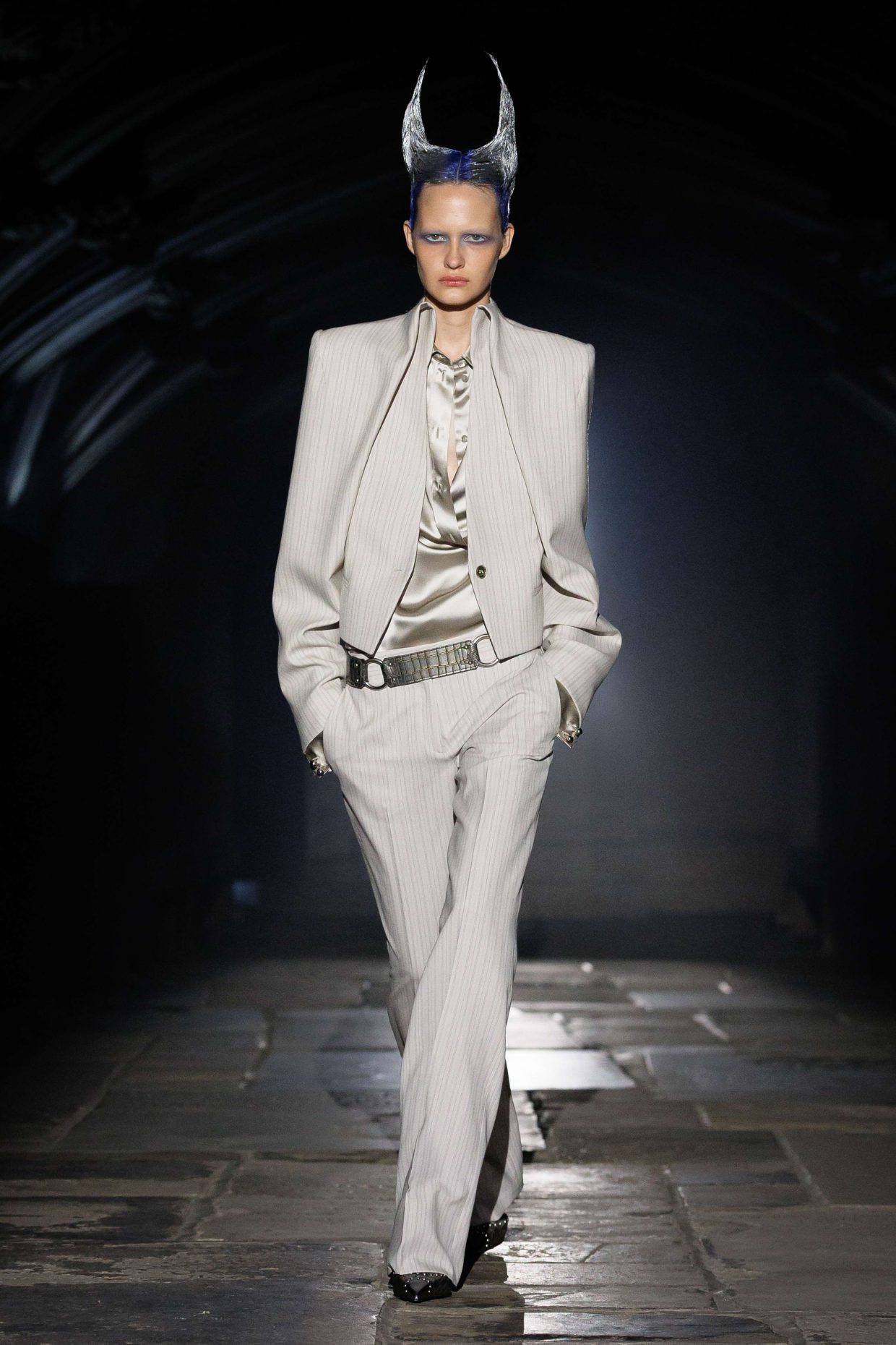McQueen Spring Summer 2027: angels in the dark - Photo courtesy of McQueen
